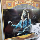 NEIL YOUNG TAULU ITSE MESTARIN NIMMARILLA - pikkukuva 1