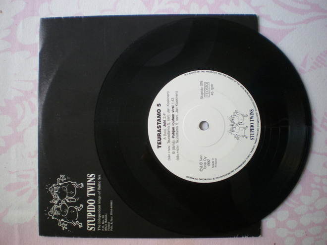 7" Teurastamo 5: Joki / Pohjan louhen virsi