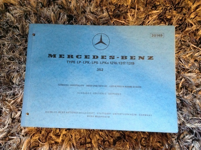 Mercedes-Benz varaosaluettelo LP 1216/1317/1319 (352),  1971