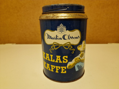 Martin Olsson Kalas Kaffe peltipurkki kannella