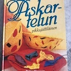 Virkkaa kukkia, perhosia ja korentoja