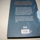 Eveliina Talvitie Kunniaton mutta vapaa -sid - pikkukuva 2