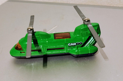 Matchbox Twin Rotor Transport -kuljetushelikopteri