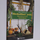 Ulla Lehtonen : Herkulliset yrtit : mausteyrttien keittok... - pikkukuva 1