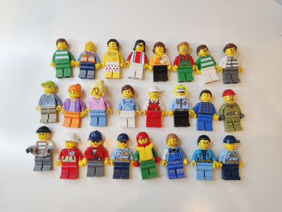Lego figuureita 24kpl