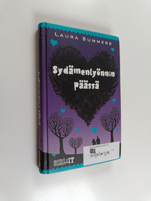 Laura Summers : Sydämenlyönnin päässä