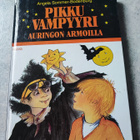 Pikku vampyyri auringon armoilla Angela Sommer-Bodenburg - pikkukuva 1