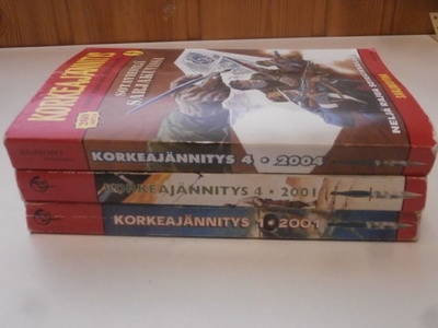 Sarjakuvat 11. 3 kpl Korkeajännitys-sarjakuvia, 2001-2004