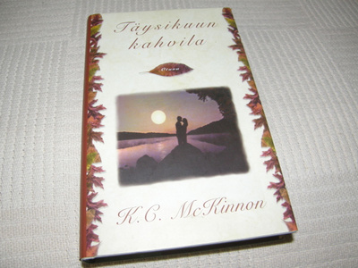 K. C. McKinnon Täysikuun kahvila -sid