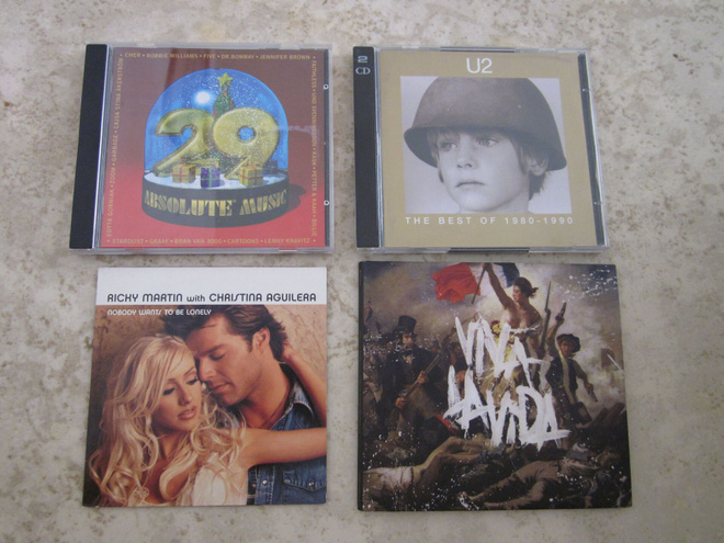 9 CD. Sekalaista musiikkia. Ilmaiset noin 8e postikulut.