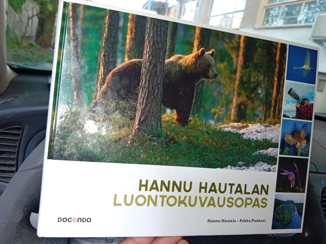 Hannu Hautalan Luontokuvausopas ( SIGNED  ) SIS POSTIKULU