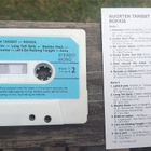 Nuorten Tanssit Rokkia (Hurriganes, Taiska) C-kasetti - pikkukuva 3