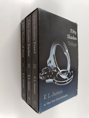 E. L. James : Fifty Shades trilogy : Fifty Shades of Grey...
