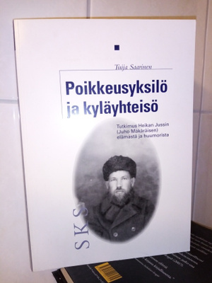 SAARINEN  :  POIKKEUSYKSILÖ JA KYLÄYHTEISÖ ( SIS POSTIKULU )