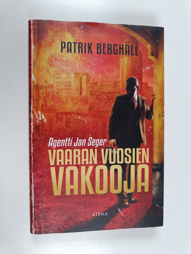Patrik Berghäll : Vaaran vuosien vakooja