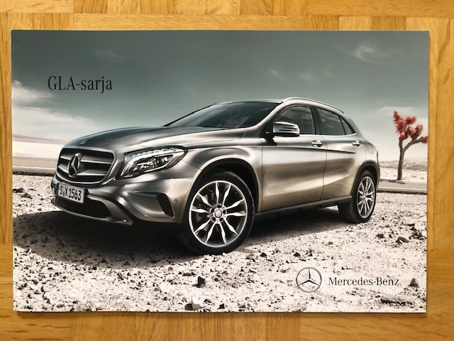 Esite Mercedes-Benz X156 GLA vuodelta 2013 / 2014