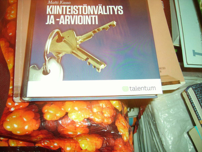 Kasso : Kiinteistön välitys ja arviointi ( 1 p. 2011 )