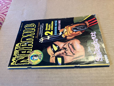 MUSTANAAMIO 7/1986