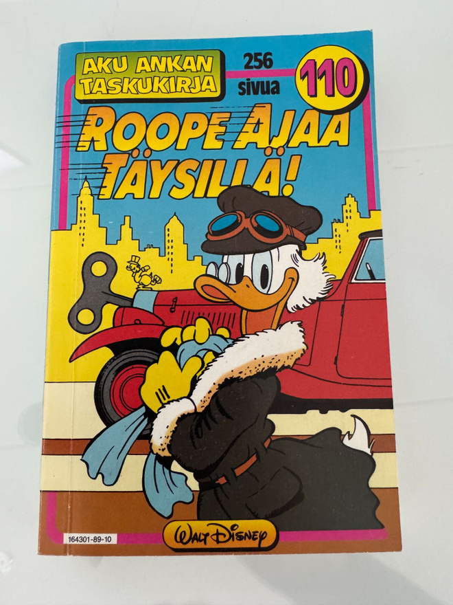 Aku Ankan taskukirja nro 110 : Roope ajaa täysillä!