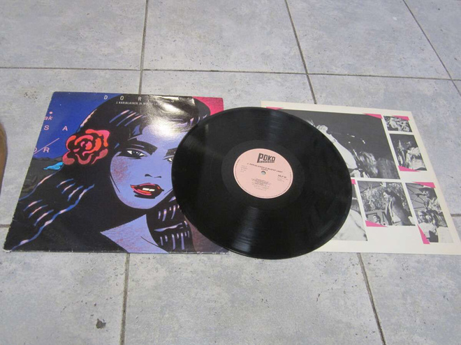 J. KARJALAINEN JA MUSTAT LASIT - DORIS LP