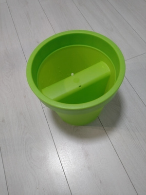 Kukkaruukku kaiteeseen