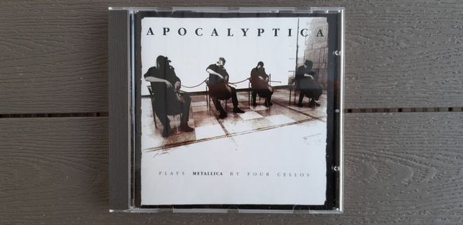 CD: Apocalyptica - Plays Metallica By Four Cellos (1996)