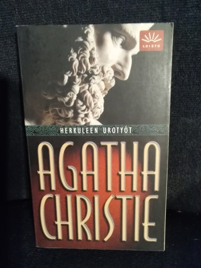 Agatha Christie: Herkuleen urotyöt -pokkari-
