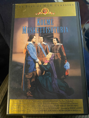 Kolme muskettisoturia 1948 VHS UUSI!