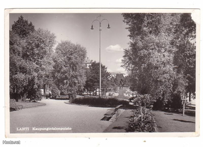 LAHTI: PUISTOA KAUPUNGINTALOLTA ITÄÄN (mv)
