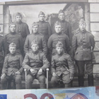 VANHA Valokuva Sotilaat Kiva Puukko Pistin ym 1920-l - pikkukuva 1