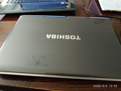 Toshiba Satellite L500D-110D varaosiksi tai korjattavaksi