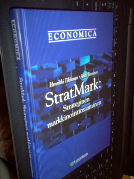 SratMark : Strateginen markkinointiosaaminen (Sis.postikulu)