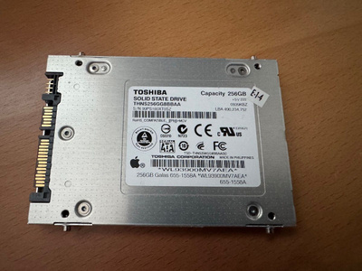 Toshiban 2.5" SATA SSD 256 GB