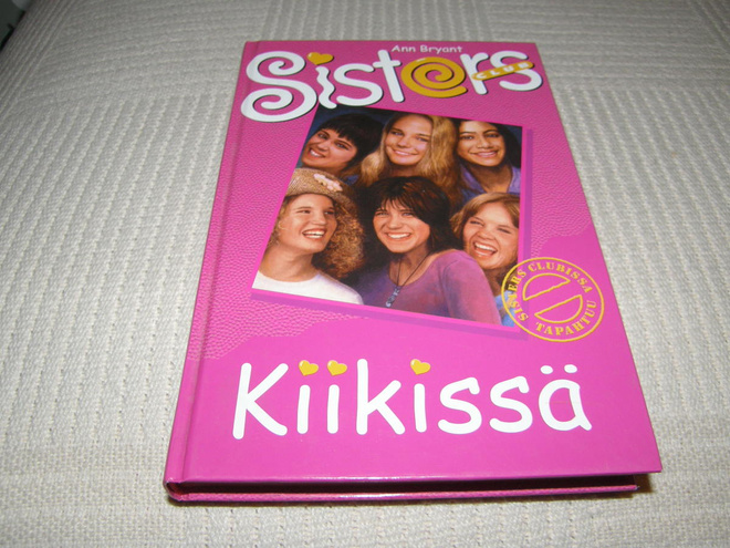 Ann Bryant Sisters Club 5 Kiikissä