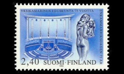 900 ** Yksikamarinen eduskunta (1982)