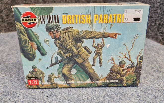 Airfix englantilaiset laskuvarjo sotilaat 1:72. 7