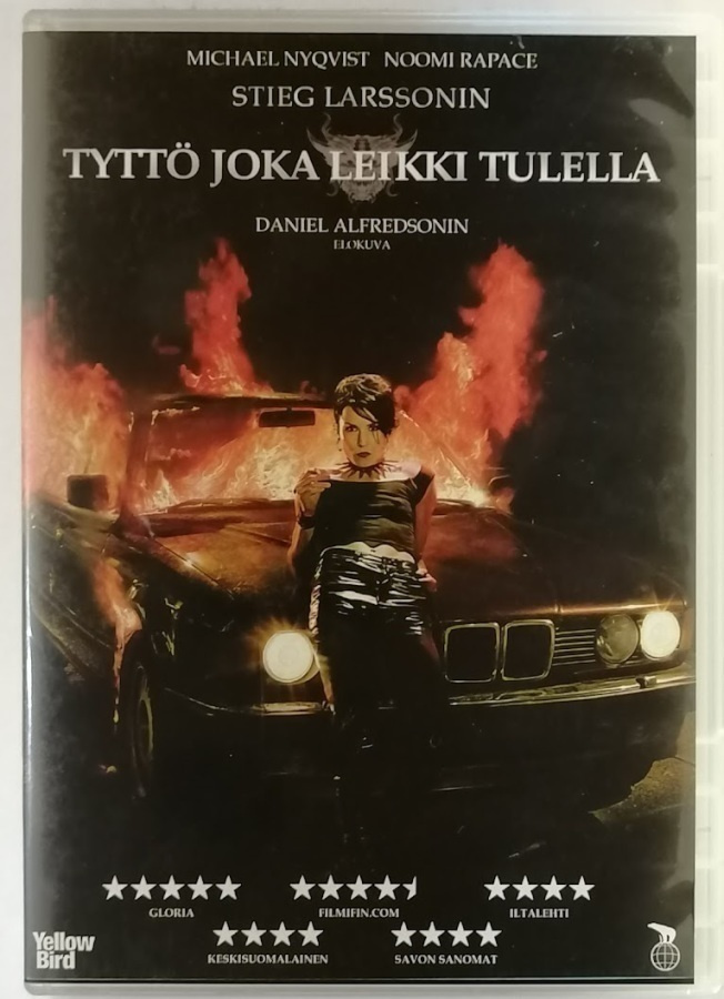 Tyttö joka leikki tulella