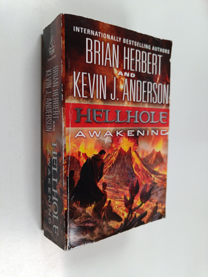 Kevin J. Anderson ym. : Hellhole: Awakening
