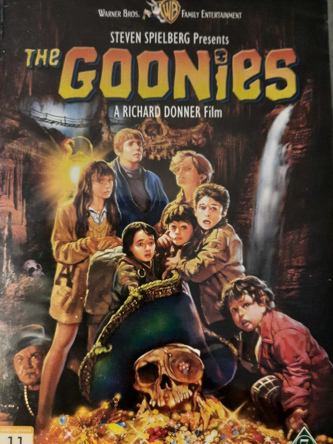 UUSI!  GOONIES - ARKAJALAT DVD (Steven Spielberg)