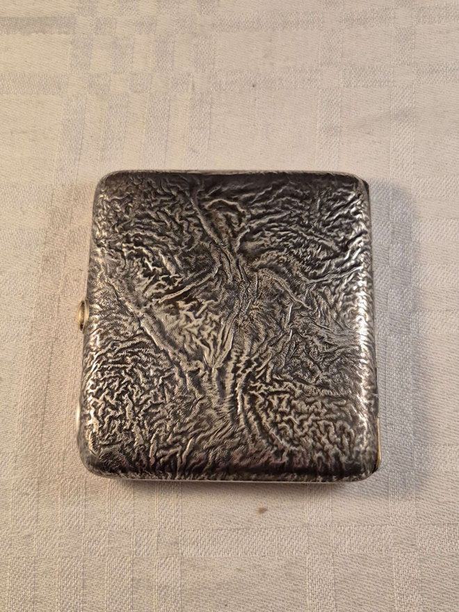 Hopeinen savukerasia, 8x9 cm, v. 1955