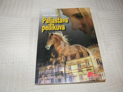 Jenny Hughes Paljastava peilikuva