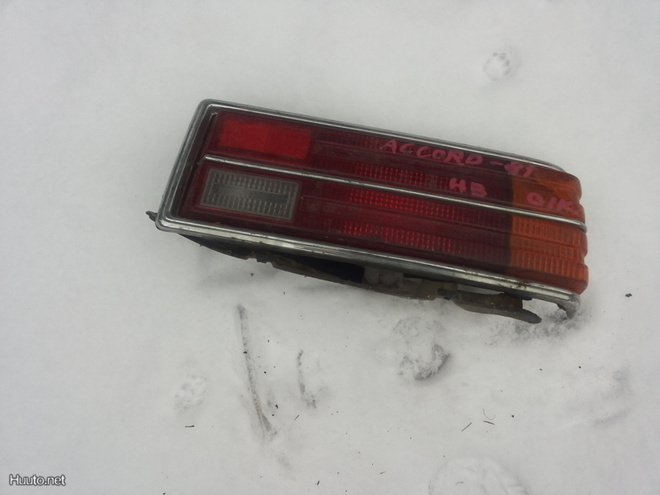 Honda Accord -81 oikea takavalo