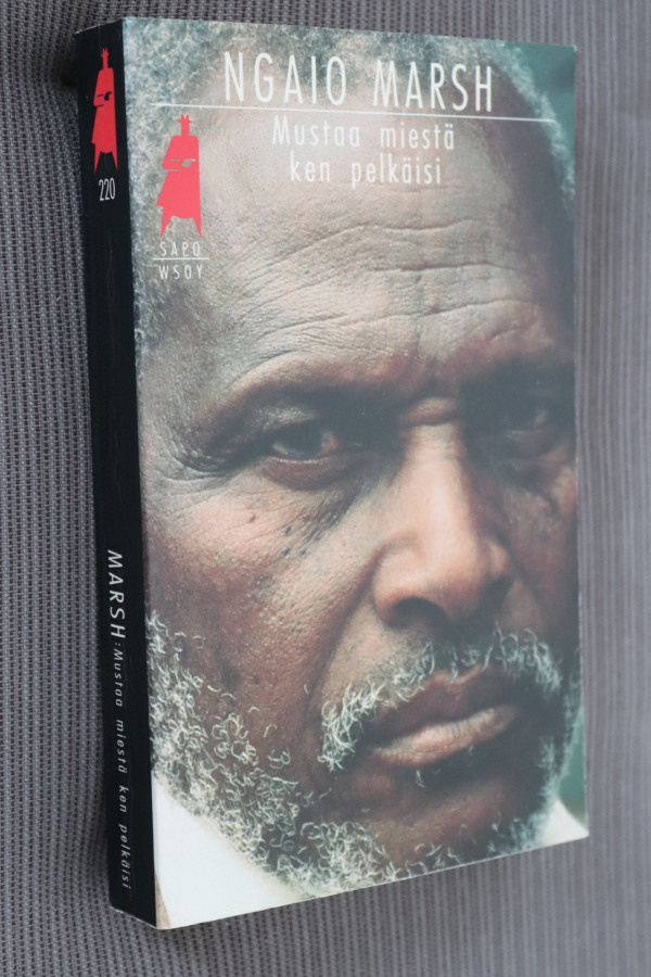 Ngaio Marsh : Mustaa miestä ken pelkäisi ( SAPO 2.p. 1990 )