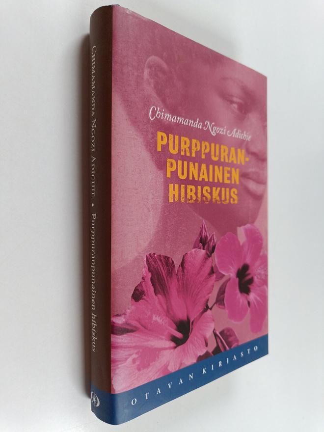 Chimamanda Ngozi Adichie : Purppuranpunainen hibiskus
