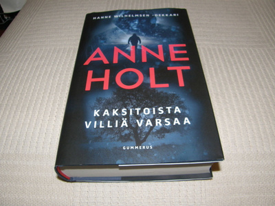 Anne Holt Kaksitoista villiä varsaa -sid