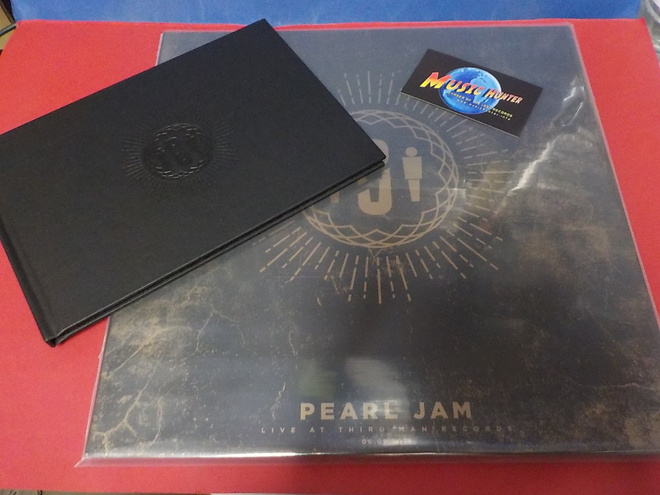 PEARL JAM - LIVE AT THIRD MAN RECORDS M-/M- LP + BOOK
