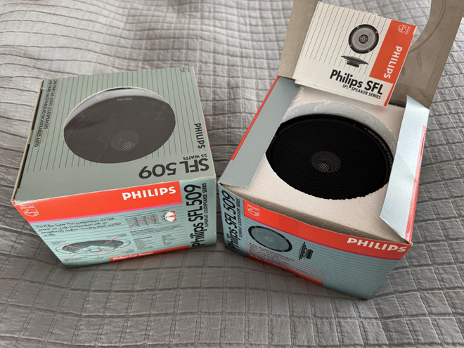 Käyttämättömät Philips Vintage autokaiuttimet