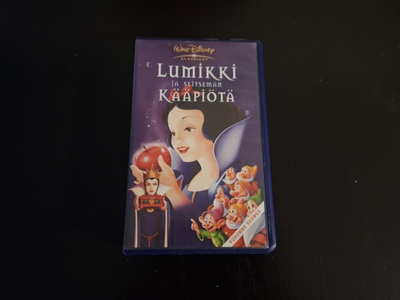LUMIKKI JA SEITSEMÄN KÄÄPIÖTÄ - VHS kasetti