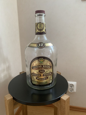 Gallonan Chivas Regal-pullo pumpulla