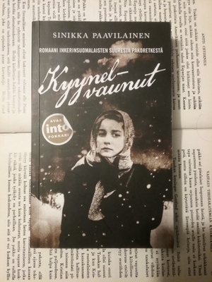 Sinikka Paavilainen - Kyynelvaunut (pokkari)